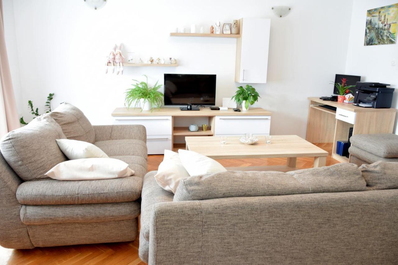 Palit Hills Superior Apartments מראה חיצוני תמונה