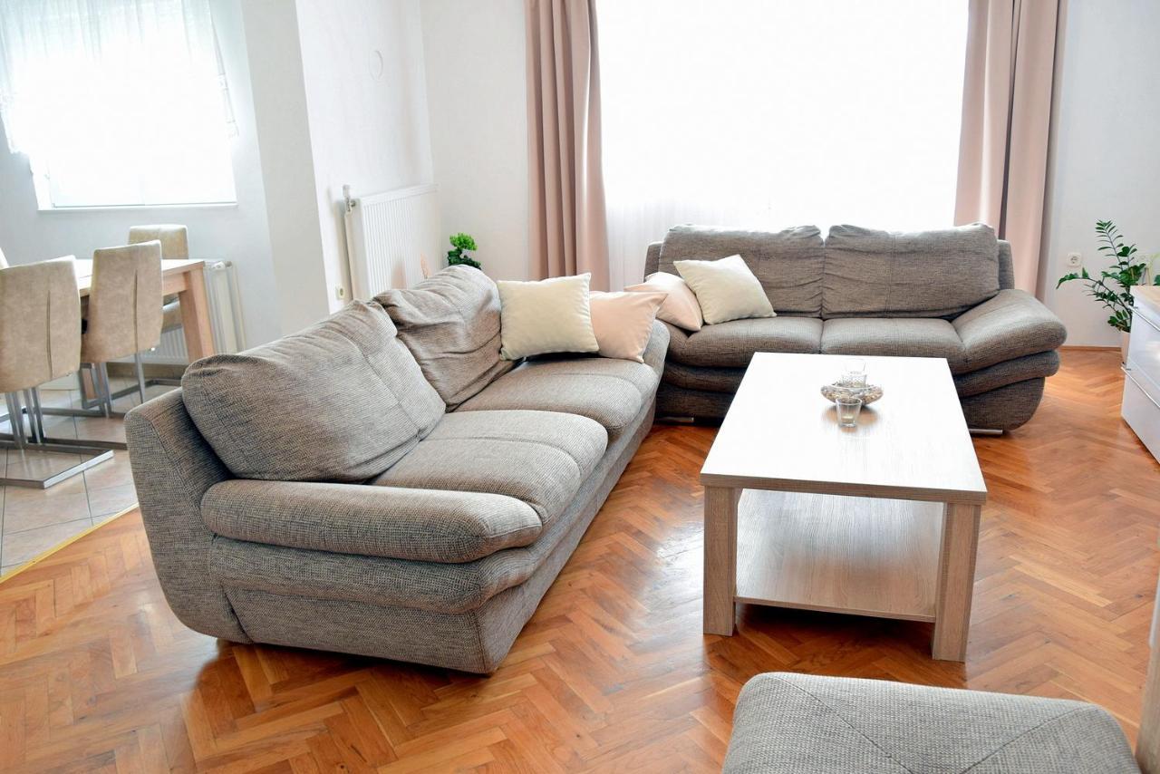 Palit Hills Superior Apartments מראה חיצוני תמונה