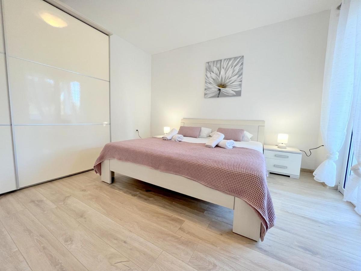 Palit Hills Superior Apartments מראה חיצוני תמונה
