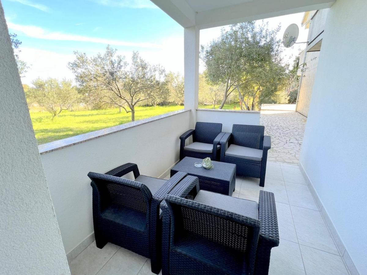 Palit Hills Superior Apartments מראה חיצוני תמונה
